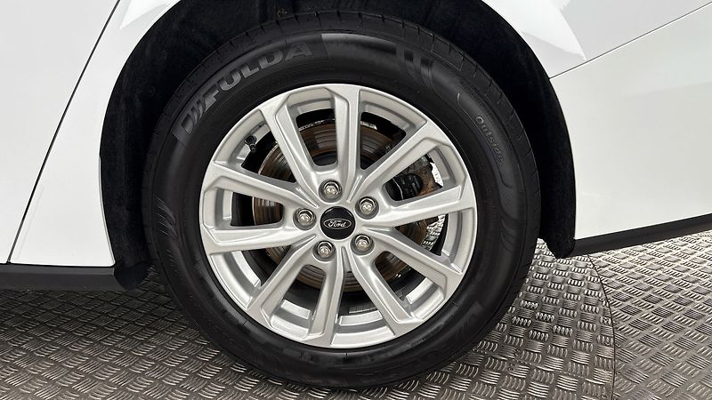 Ford Focus 1.5 Ecoblue Trend Edition Komb - fotka 19 z 23
