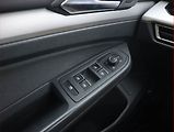 Volkswagen Golf (2021) Life 2.0 TDI, Serv.kniha, Navi - náhled 22