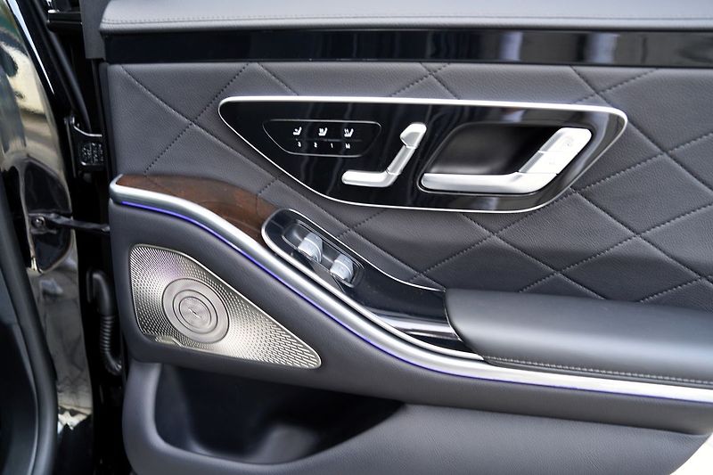 Mercedes-Benz Třídy S S 400d 4Matic/BURM/DPH - fotka 16 z 28