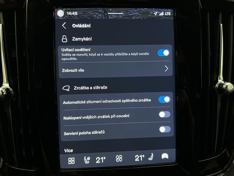 Volvo V90 T6 AWD RECHARGE DARK PLUS - fotka 38 z 46