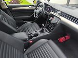 Volkswagen Passat R-LINE,MAX VÝBAVA,KRÁSNÝ,1.MAJ - náhled 15