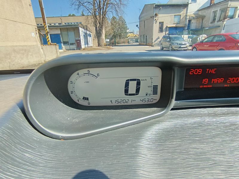Citroën C3 Picasso (2014) 1.6 hdi/ 68 kW, tažné - fotka 13 z 22