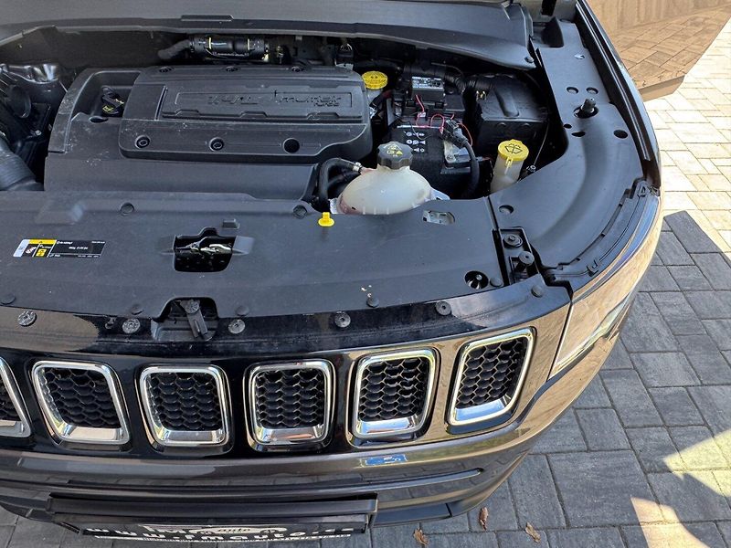 Jeep Compass (2018) 1.4 Multiair Longitude - fotka 33 z 33