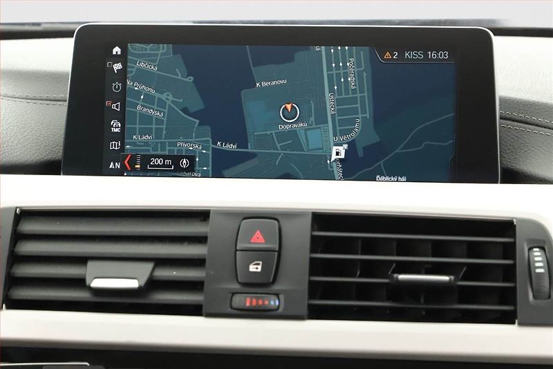 BMW Řada 4 (2019) Sport Line 418i, Automat - fotka 13 z 16