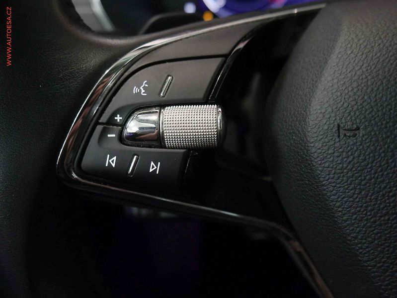 Škoda Octavia (2020) 2.0TDi, ČR, Style, DSG, LED - fotka 14 z 23