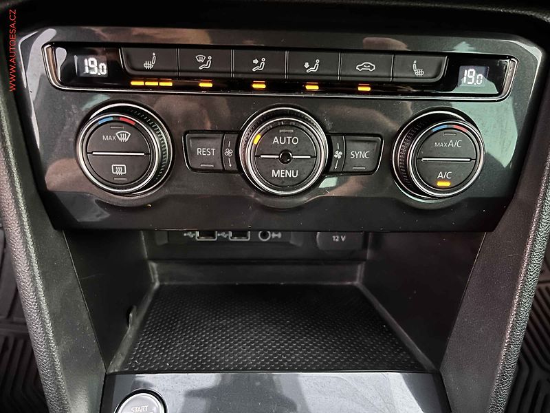 Volkswagen Tiguan (2020) 1.5 TSi, ČR, LED, AC, temp - fotka 12 z 12