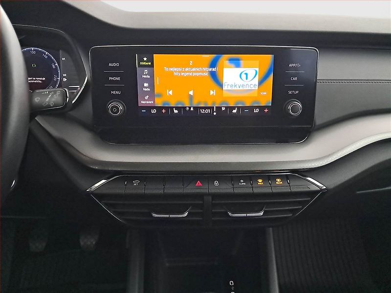 Škoda Octavia (2023) Ambition 2.0 TDI, ČR,1.maj - fotka 12 z 18
