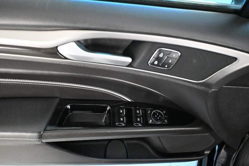 Ford Mondeo (2022) 2.0 VIGNALE 140 KW LED Tažné 8 - fotka 15 z 43