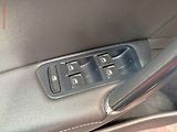 Volkswagen Golf (2014) 2.0 TDi, AC, ACC, Navi - náhled 12
