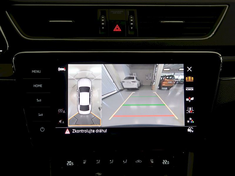 Škoda Superb (2023) LAURIN&KLEMENT 2.0TSI 206KW 4x - fotka 35 z 47