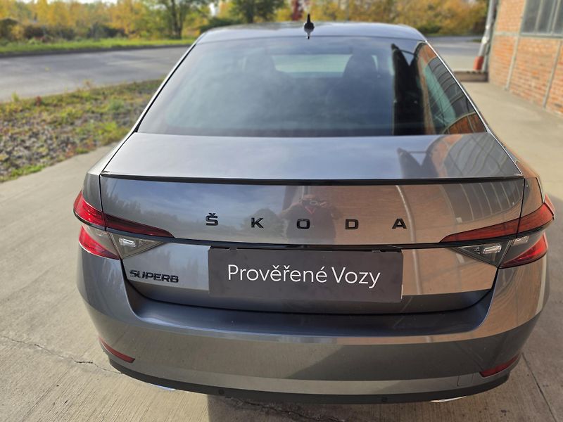 Škoda Superb (2023) Sportline 2,0 TDI 110kW AUT - fotka 4 z 23