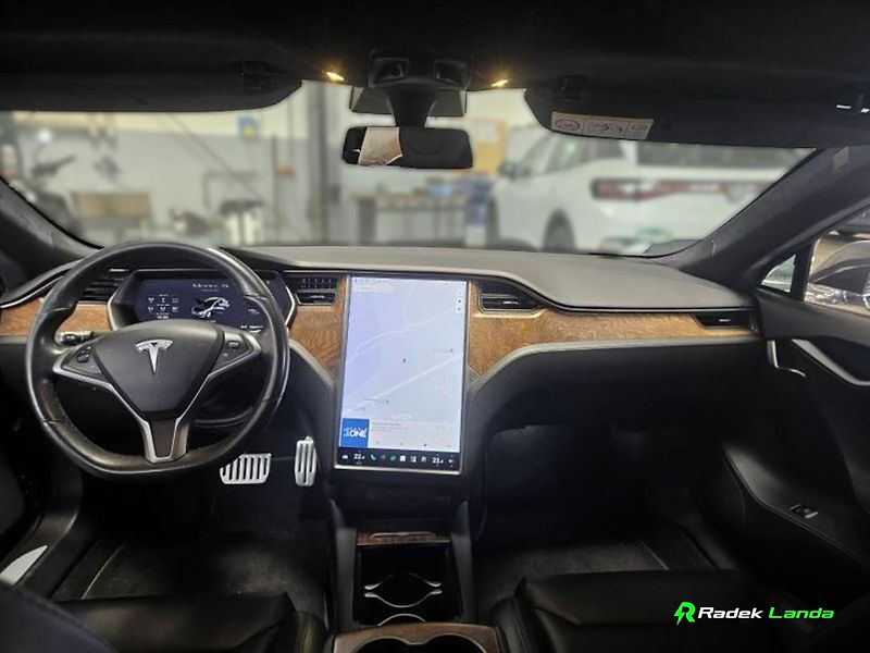 Tesla Model S (2019) 75D Raven HW3 Enhanced - fotka 8 z 23