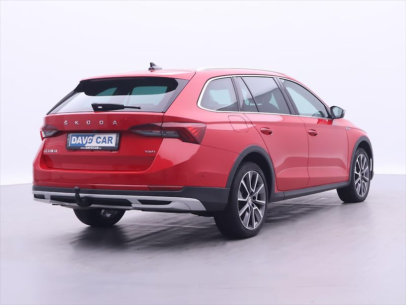Škoda Octavia Scout 2,0 TDI 147kW 4x4 Tažné - fotka 7 z 32