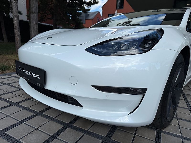 Tesla Model 3 Long Range AWD - fotka 5 z 38