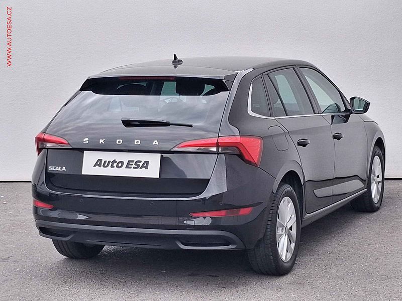 Škoda Scala (2023) 1.0 TSi, ČR, Style, kamera - fotka 4 z 18