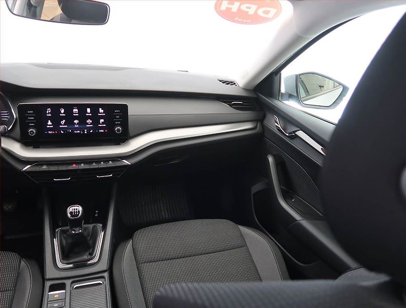 Škoda Octavia (2022) Ambition 2.0 TDI, ČR,1.maj - fotka 8 z 24