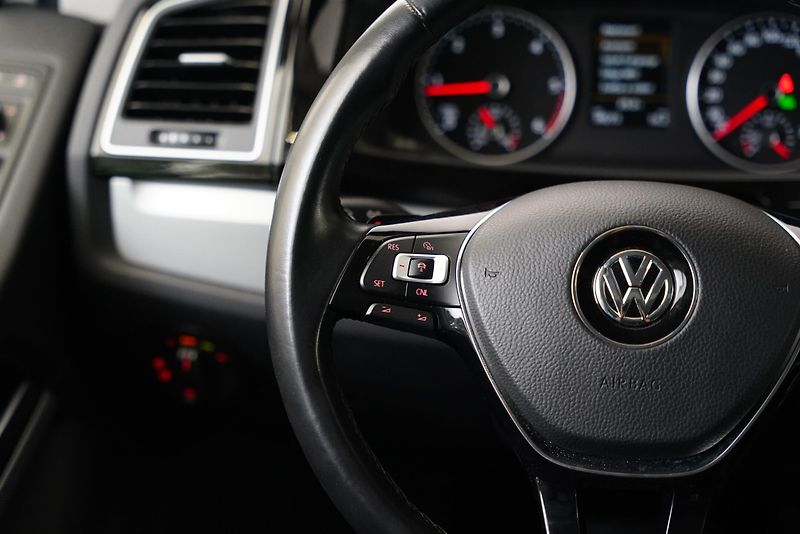 Volkswagen Caravelle - fotka 15 z 29
