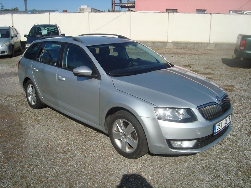 Škoda Octavia (2015) 1,4 CNG  kombi - fotka 2 z 19