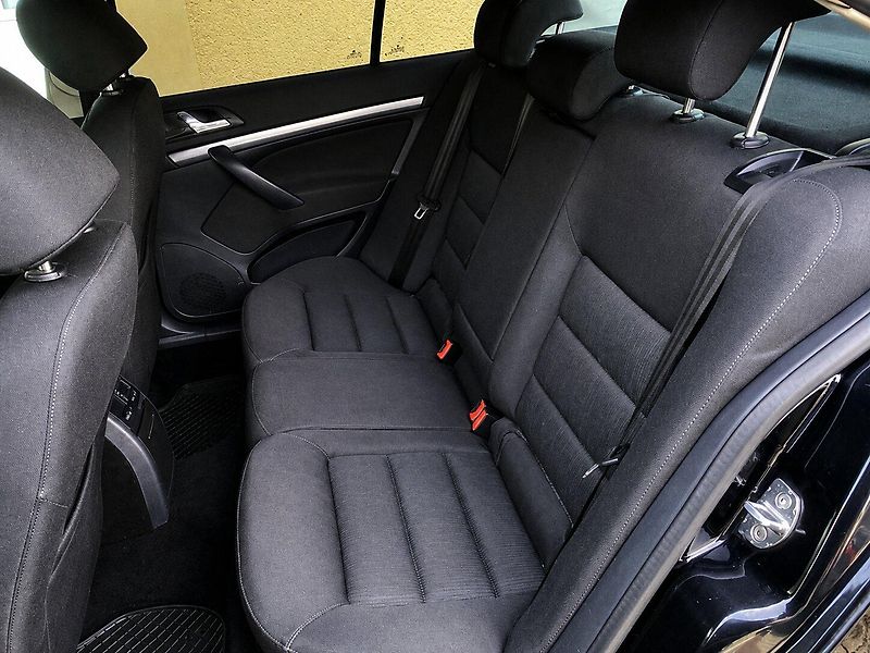 Škoda Octavia 2,0TDi (103kW)*STK DO 8/2028* - fotka 13 z 14