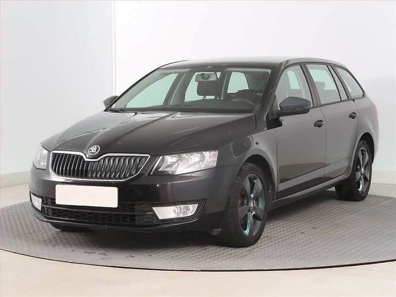 Škoda Octavia (2014) 1.6 TDI, Serv.kniha, Navi - fotka 2 z 16