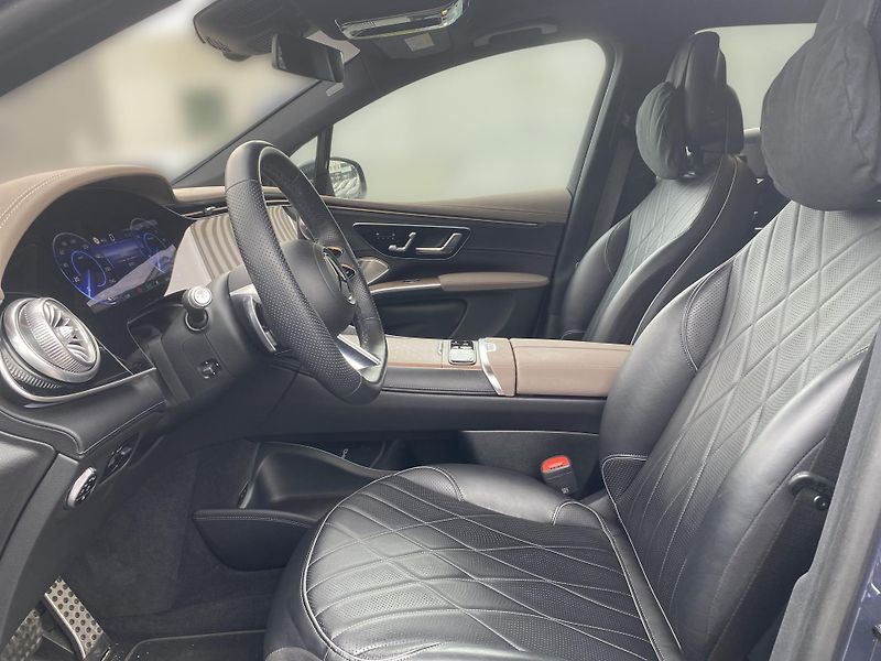 Mercedes-Benz EQS 580 4M SUV AMG Business - fotka 13 z 27