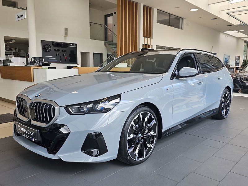 BMW Řada 5 (2025) 540d xDrive Touring M Sport - fotografie inzerátu