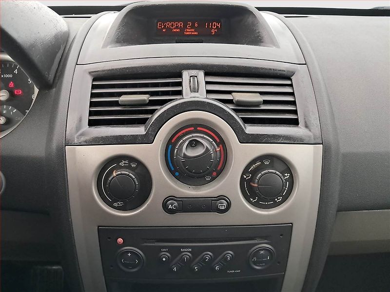 Renault Mégane (2003) 1.6 16V , po STK, Klima - fotka 12 z 14