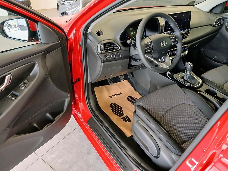Hyundai i30 (2026) 1,0 T-GDI COMFORT - fotka 8 z 11