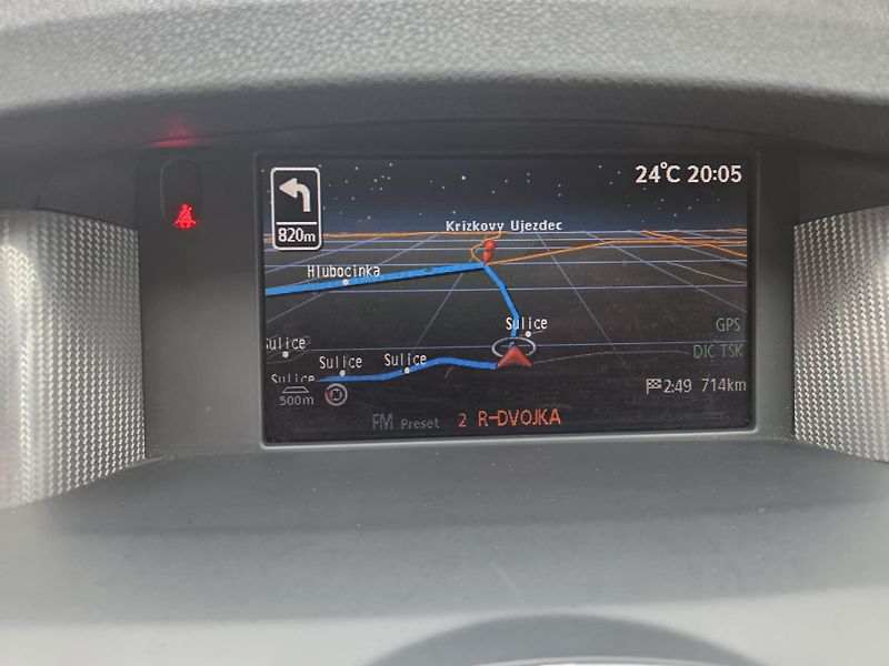 Renault Laguna 2.0dCi GT 131kW BOSE*4CONTROL* - fotka 27 z 38