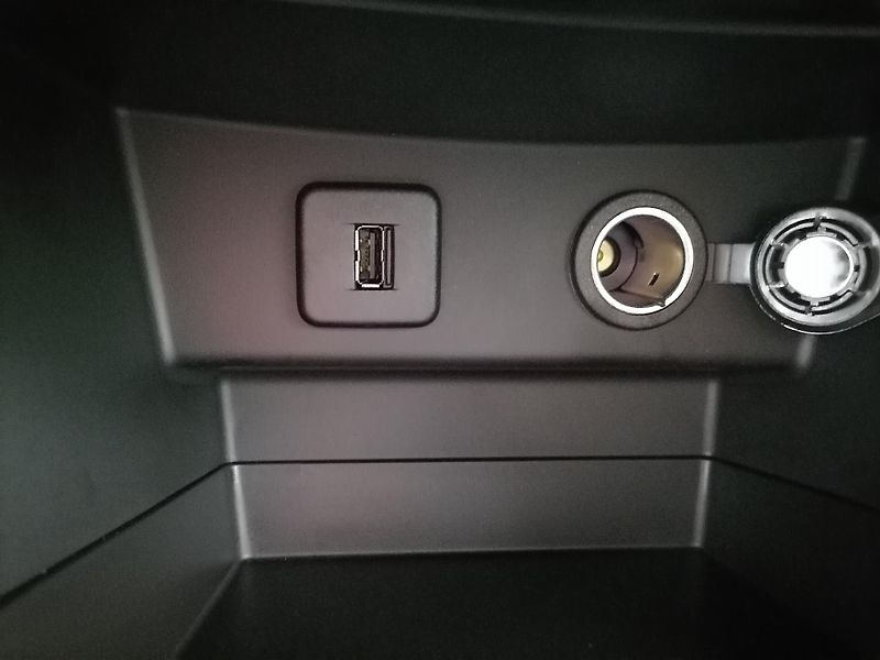 Suzuki Vitara (2018) 1.6 VVt Elegance - fotka 14 z 19
