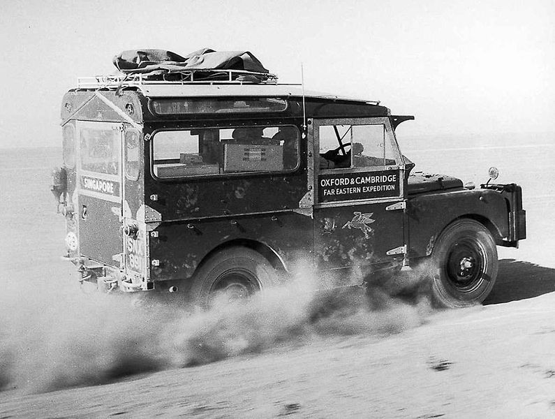 Land Rover Series 1 byl poprvé představen na autosalonu v Amsterdamu 30. dubna roku 1948.