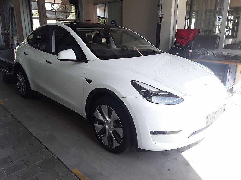Tesla Model Y LONG RANGE DUAL MOTO 92,7% - fotografie inzerátu