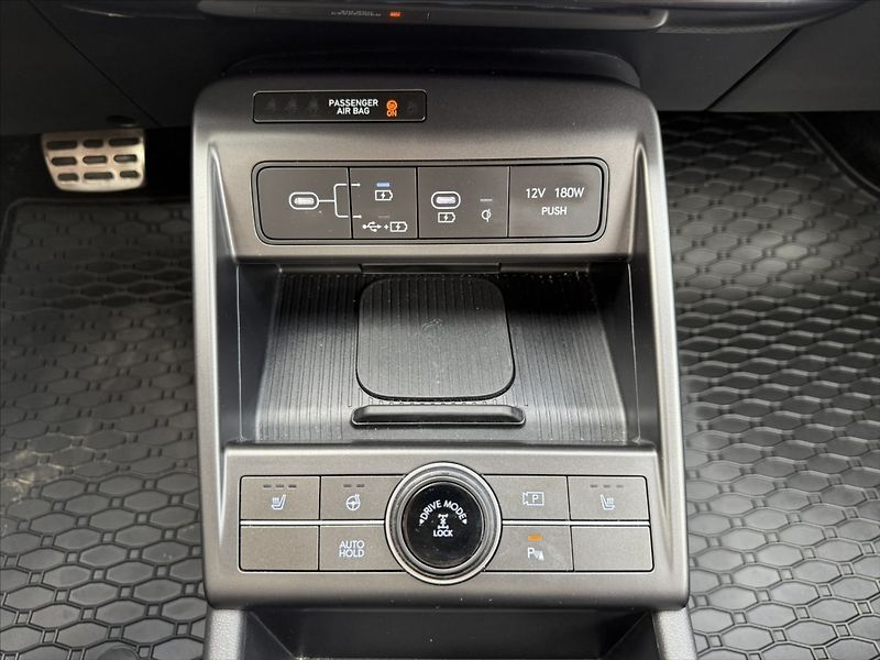 Hyundai Kona 1,6 T-GDI 125kW DCT N-Line 4WD - fotka 15 z 22