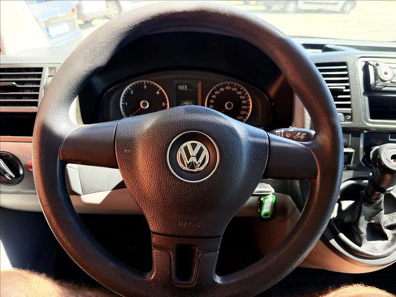 Volkswagen Transporter 2,0 TDi 4Motion - fotka 11 z 30