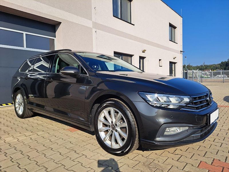 Volkswagen Passat (2022) 1.5 TSI DSG, ZÁRUKA - fotka 2 z 35