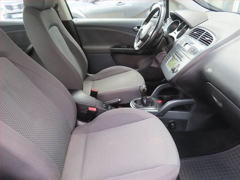 Seat Altea (2007) 1.9 TDI, po STK, dobrý stav - fotka 9 z 17