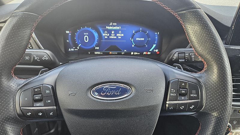 Ford Kuga (2021) 2.0 EB 140kW ST-line 4x4 AT8  - fotka 22 z 36