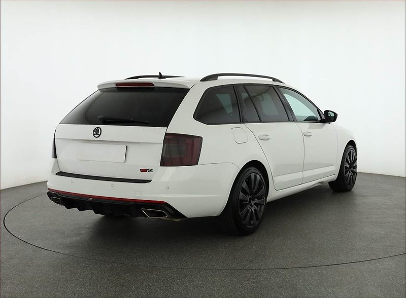 Škoda Octavia (2013) RS 2.0 TDI, Automat, Xenony - fotka 5 z 18