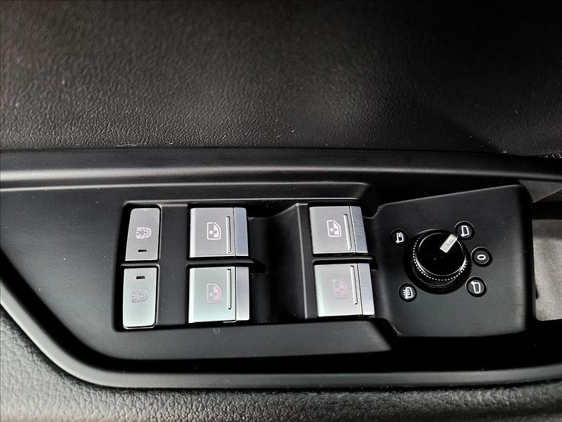 Audi e-tron 0,0 55,95KWH,4x4,SOH 91,6%,taž - fotka 37 z 50