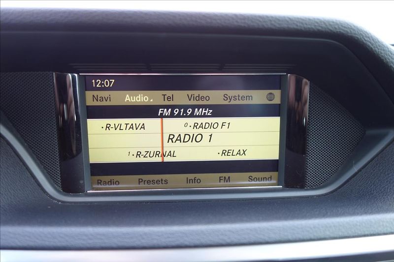 Mercedes-Benz Třídy E 350 CDi 195KW,ELEGANCE. - fotka 22 z 35