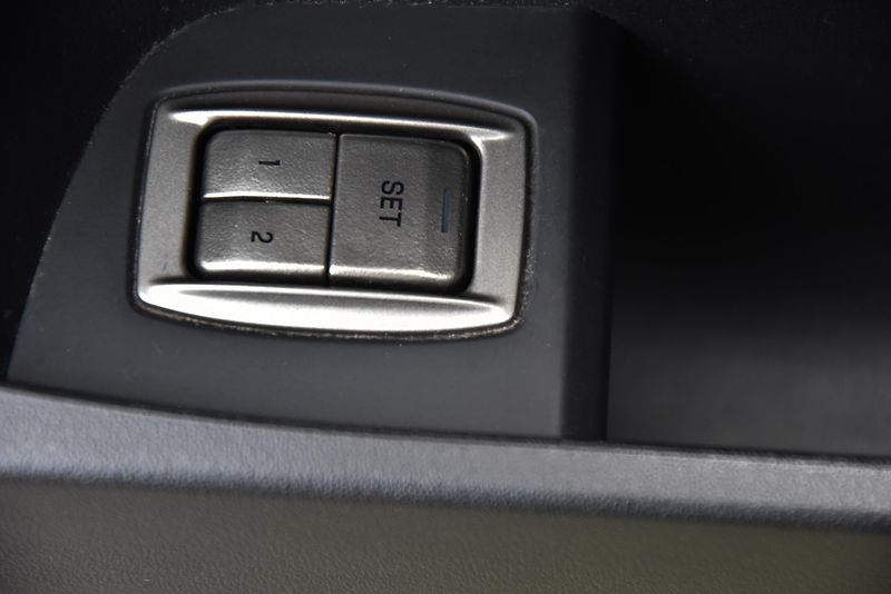Jaguar XF 3.0 V6 S 202 kW A/T,XENON,NAVI - fotka 11 z 48