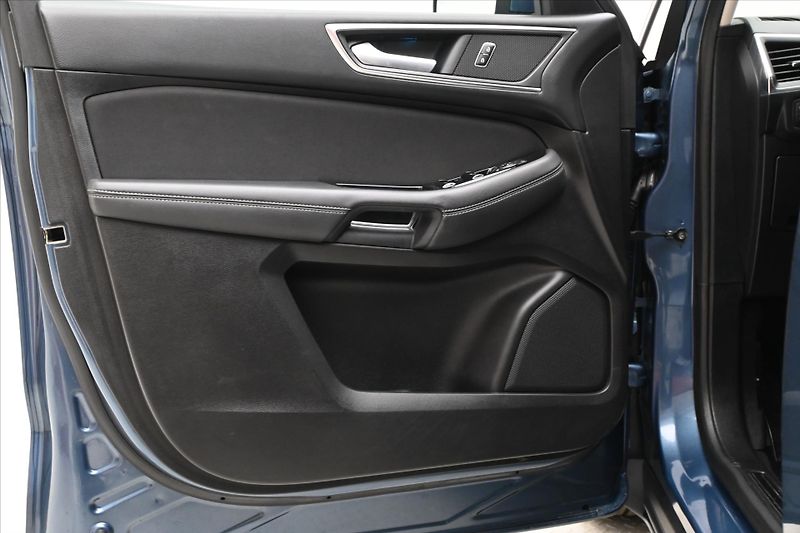 Ford S-MAX 2,0 TDCi 110kW AT8 Titanium Zá - fotka 23 z 31