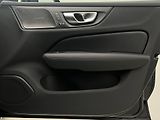 Volvo V60 B4 PLUS DARK AUT 1.maj. - náhled 45