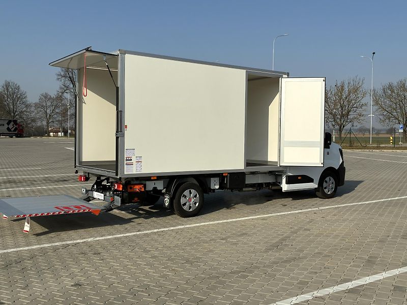 Renault Master (2026) SKŘÍŇ S ČELEM AUTOMAT 170k - fotka 22 z 44