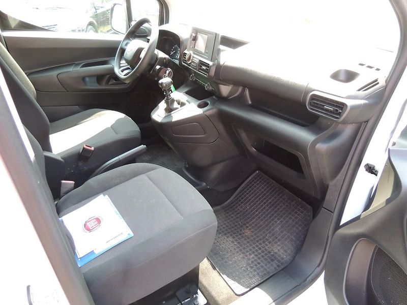 Fiat Dobló cargo (2023) 1.5HDi,L2,ČR,1.majitel - fotka 17 z 32