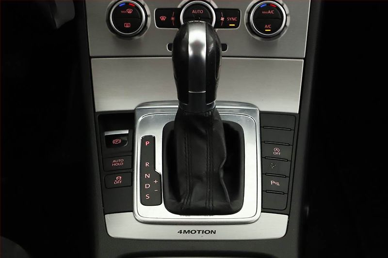 Volkswagen Passat (2013) Highline 2.0 TDI, 4X4 - fotka 15 z 16
