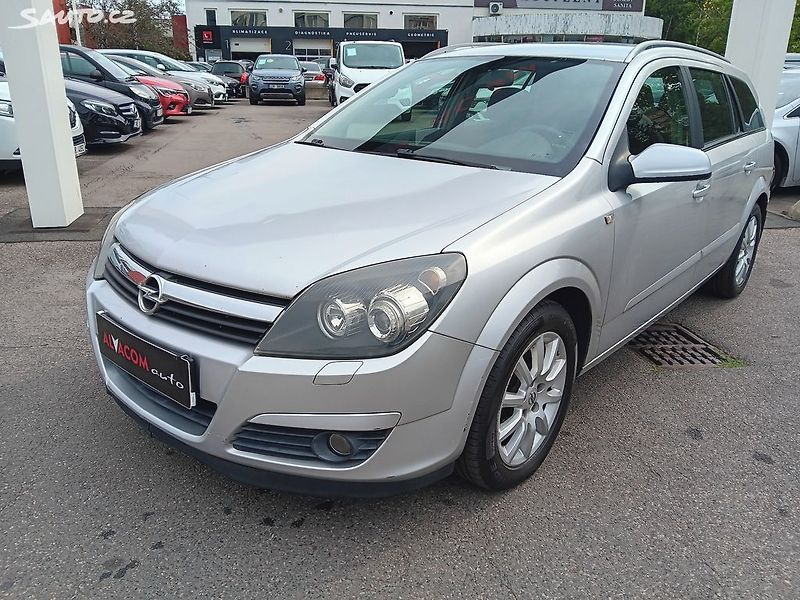 Opel Astra 1.7 CDTI - fotka 2 z 24