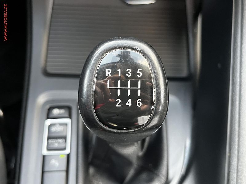 BMW X1 (2017) 1.5i, Klima - fotka 18 z 19