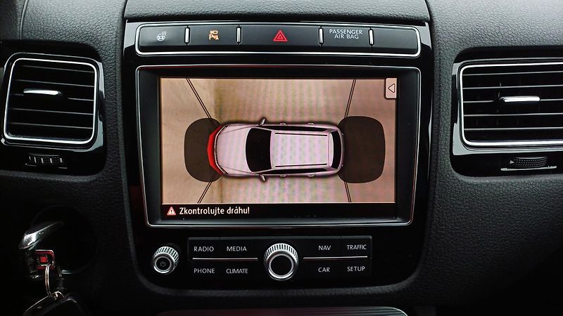 Volkswagen Touareg 3.0 TDI 193kW R-LINE-WEBASTO- - fotka 47 z 50
