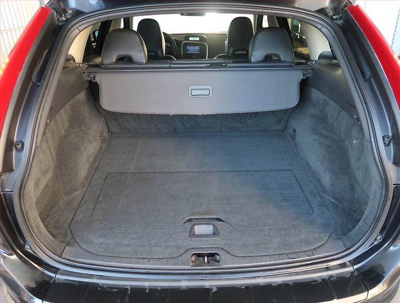 Volvo XC60 (2009) Summum T6, 4X4, Automat - fotka 14 z 21